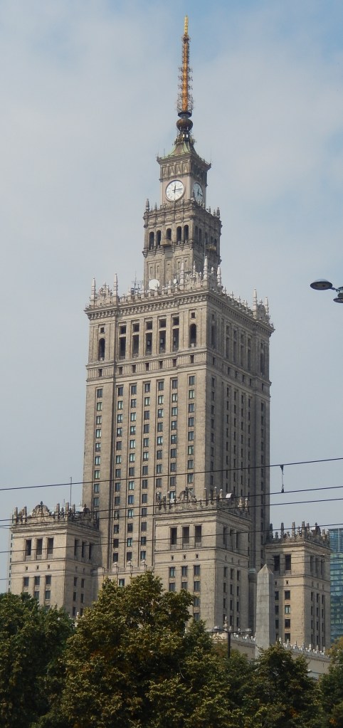 Seen on the way to the hotel. A "gift" from Stalin. The kind of gift you cannot refuse.