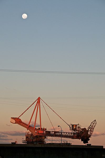 Coal loader at Port Waratah Newcastle  Source: Wikipedia  Author: Nomad Tales