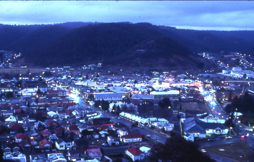 Lithgow by Night  Author Sardaka at en.wikipedia