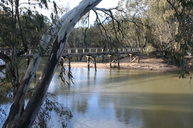 Swan Hill, near the Art Gallery, another glimpse of the Murray River