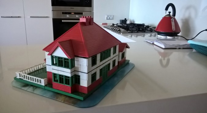 Bayko model side/rear view (Oct 2015) . . . time for a cuppa'