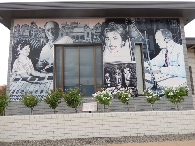 ABC Radio Mural Broken Hill 2016-03-13 036 (2)