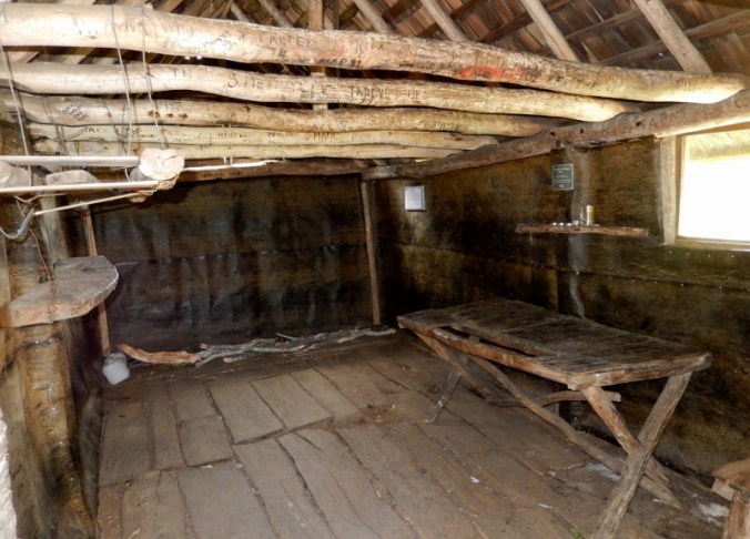 wallaces-cattlemans-hut-near-falls-creek-vic-2006-12-15-8-1024x737-800x576