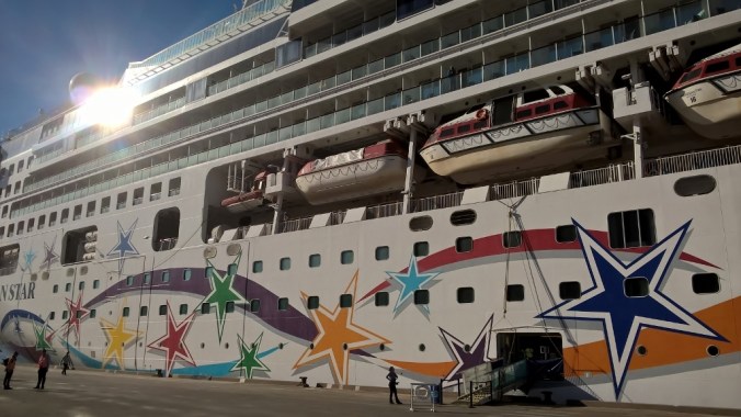 Norwegian Star Port Kembla 23 Feb 2016 (2) (1024x577)