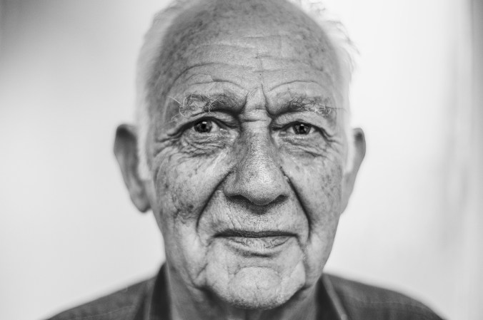 old-man-1208210_1920
