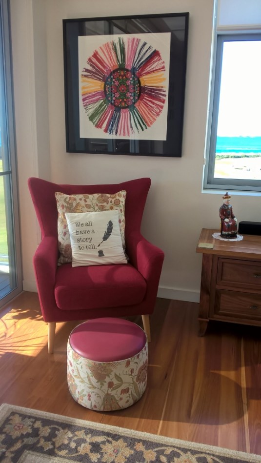 Cosy Living Room Corner (577x1024)