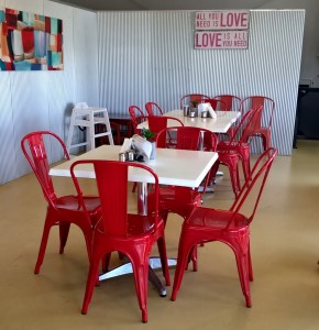 Cute Cafe Lunchtime Stop (989x1024)